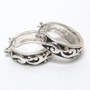 Womens Silver Filigree Hoop 1" Earrings